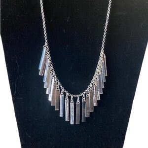 NWT-APT 9-STUNNING SILVER TONE DANGLE NECKLACE